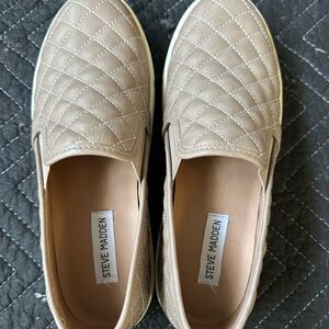Steve Madden Tan Sneakers Stylish Comfort